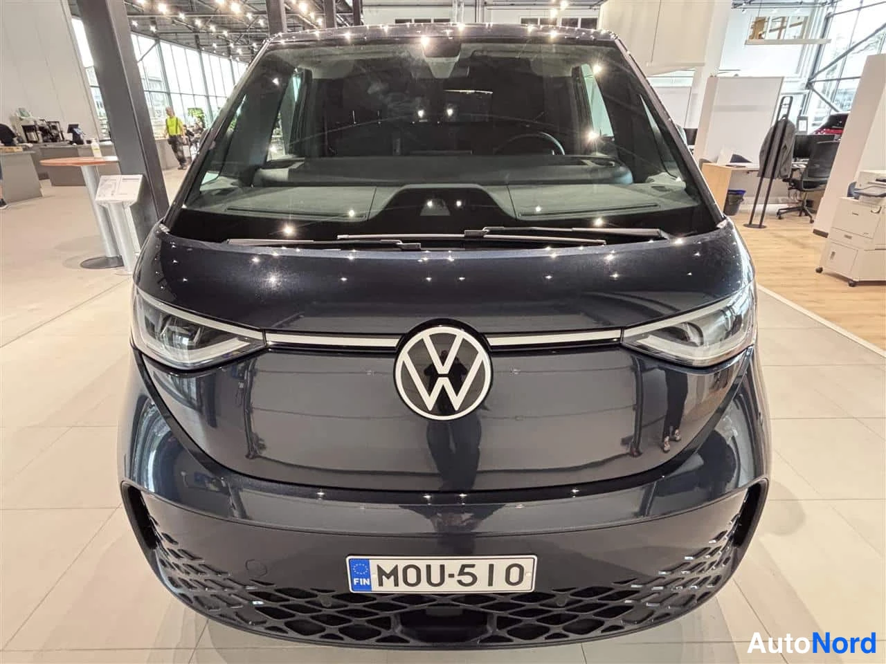 Blå Volkswagen ID 2022, framifrån, bild 3