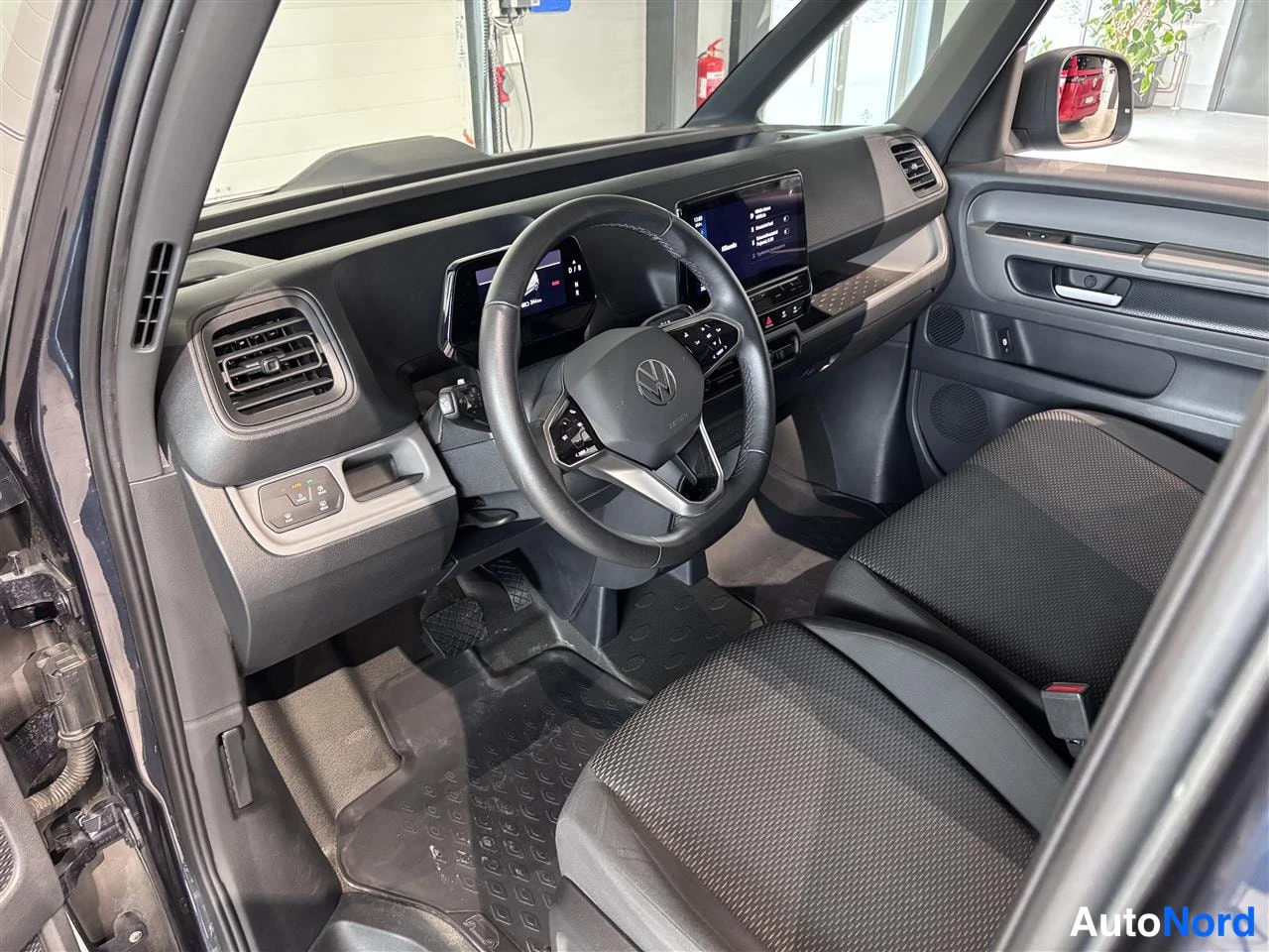 Blå Volkswagen ID 2022, förarplats, bild 7