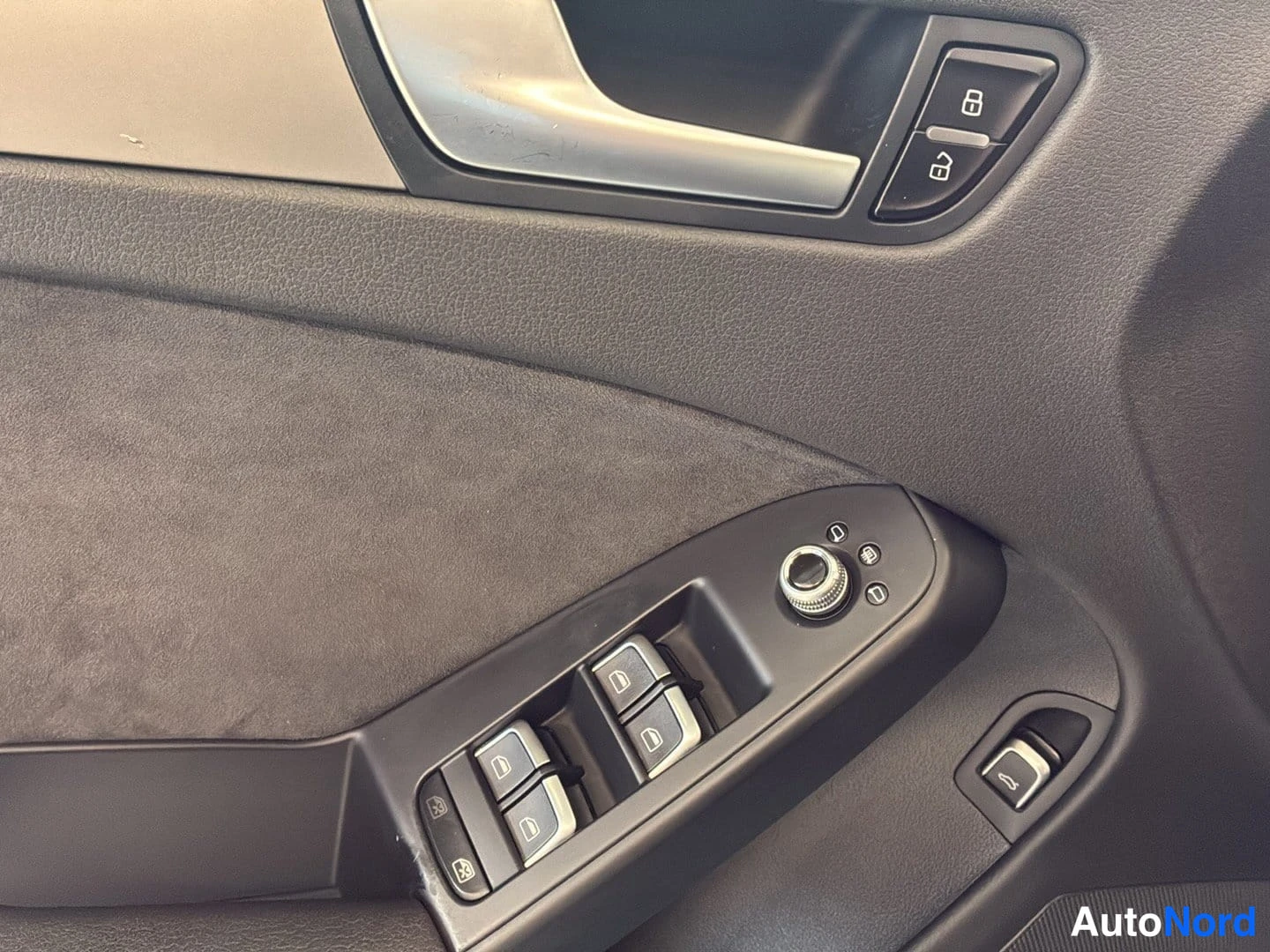 Musta Audi A4 allroad quattro 2015, yksityiskohta, kuva 18
