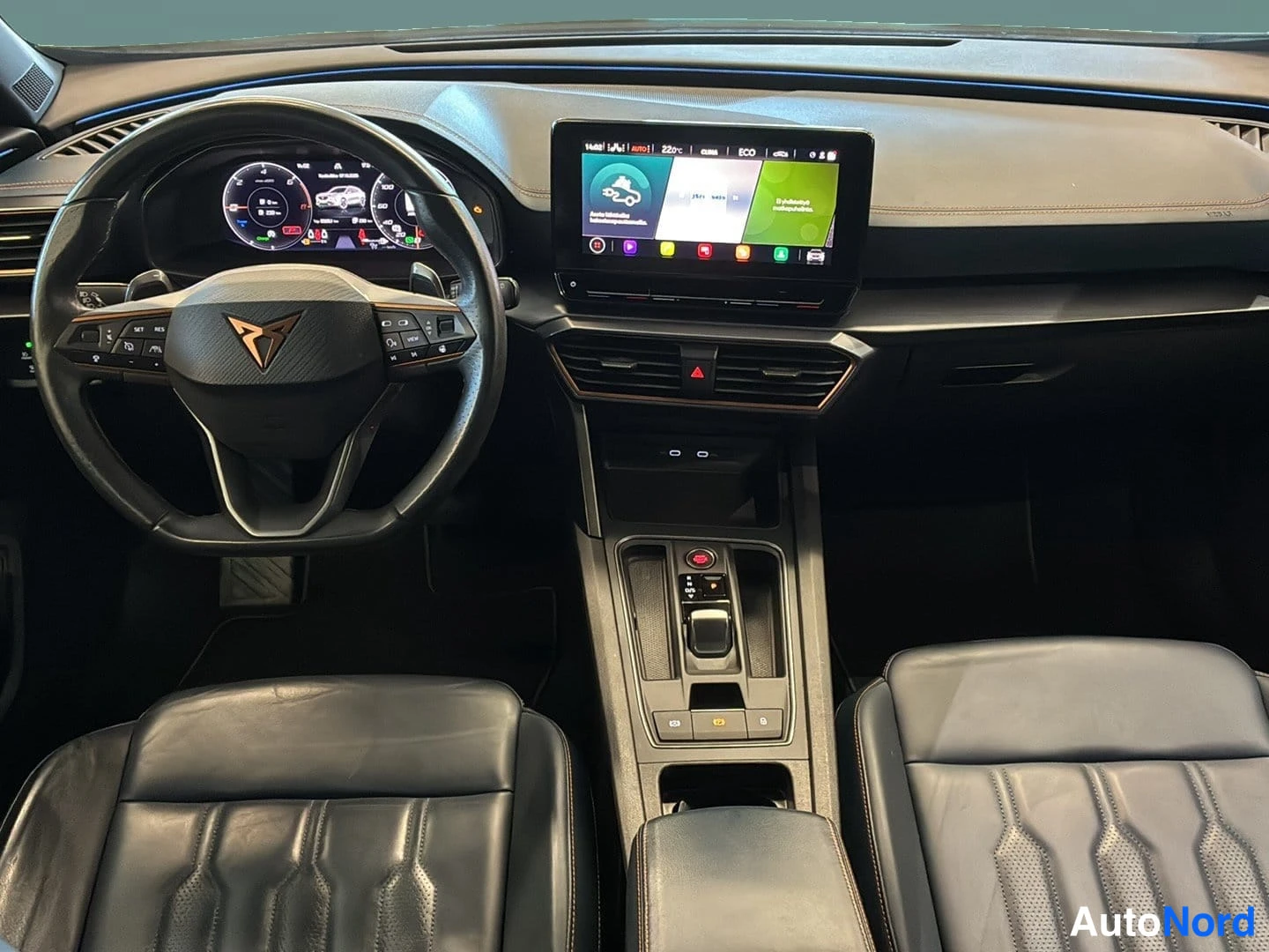 Valkoinen Cupra Formentor 2021, ohjaamo, kuva 6
