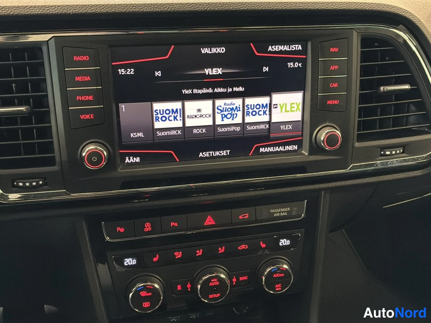 Valkoinen Seat Ateca 2018, yksityiskohta, kuva 14