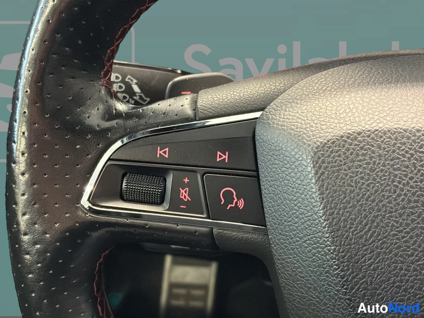 Valkoinen Seat Ateca 2018, yksityiskohta, kuva 16