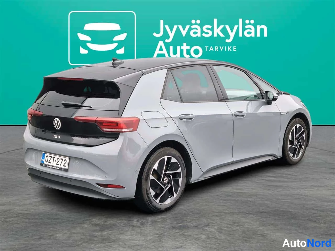 Musta Volkswagen ID.3 2023, takaviisto, kuva 4