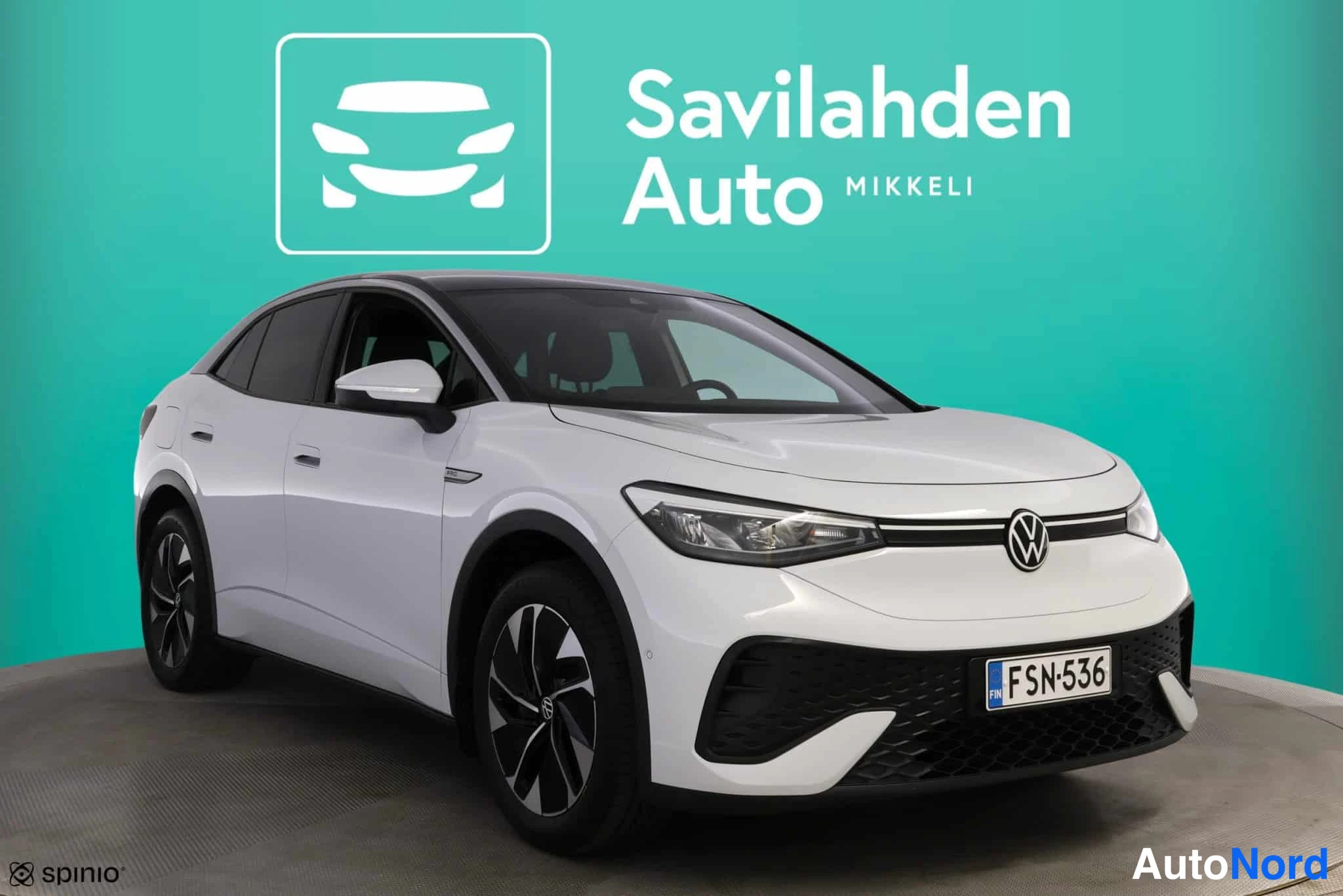 Valkoinen Volkswagen ID.5 2022, etuviisto, keula oikealle, kuva 5
