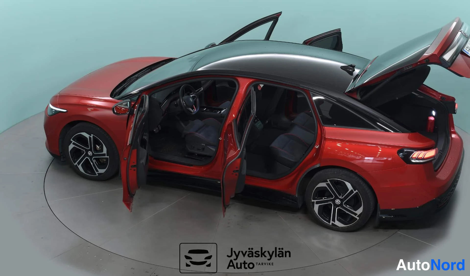 Punainen Volkswagen ID.7 2025, takaviisto, kuva 10