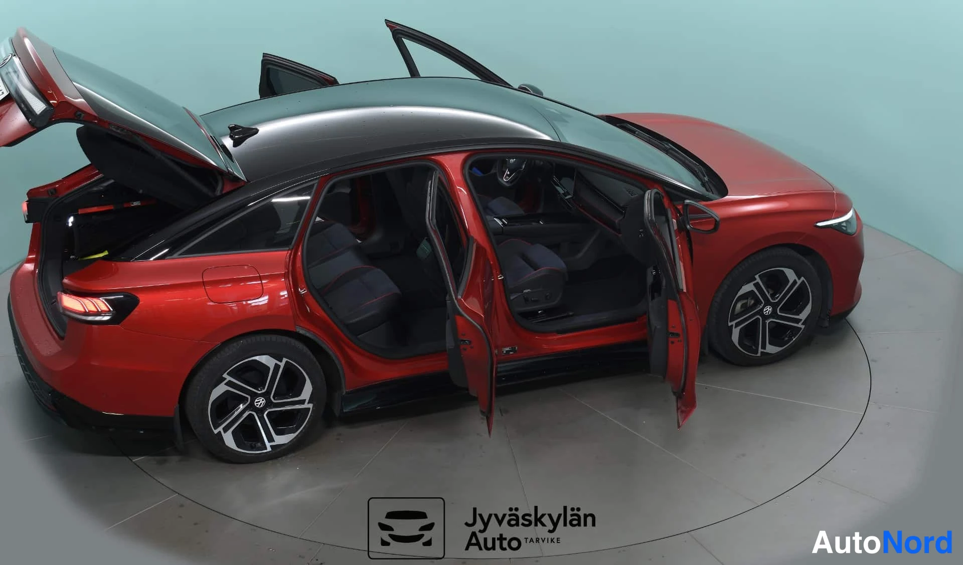 Punainen Volkswagen ID.7 2025, takaviisto, kuva 11