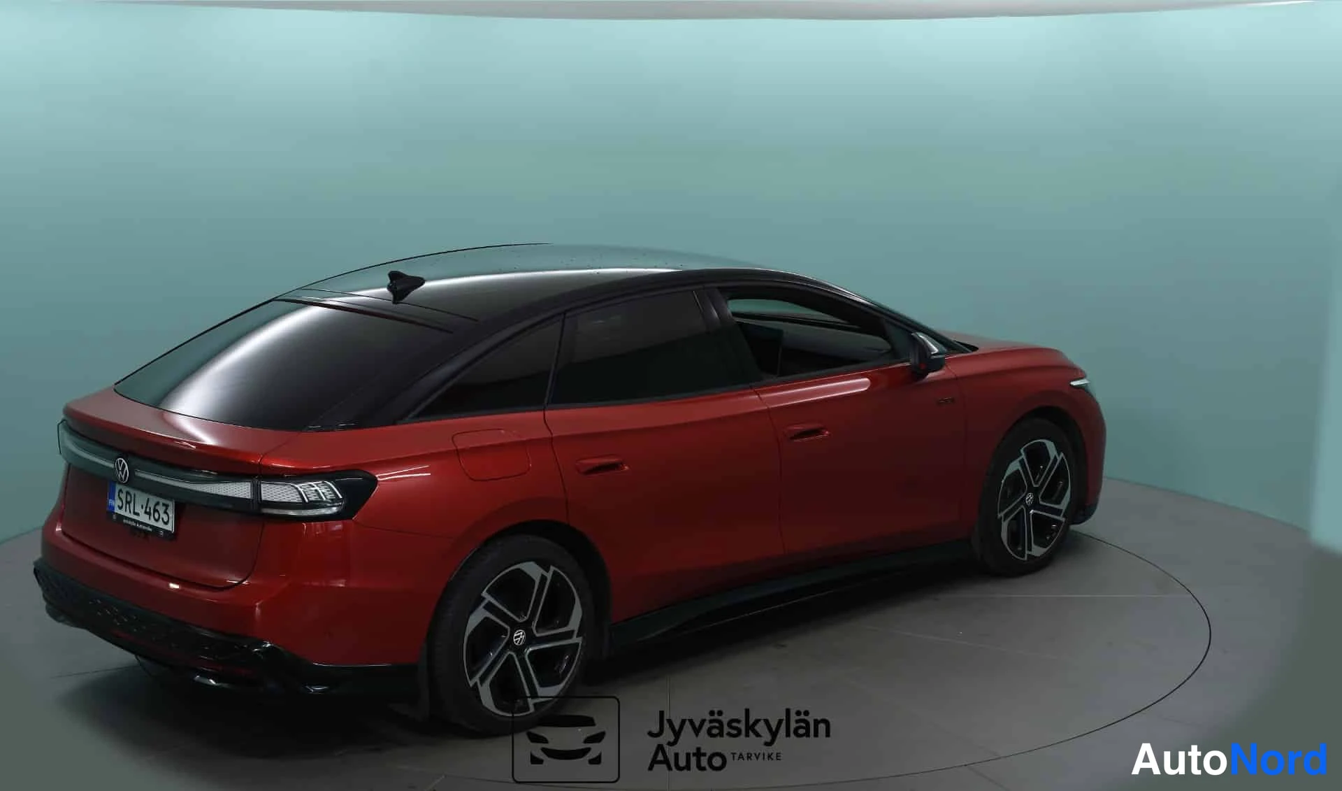 Punainen Volkswagen ID.7 2025, takaviisto, kuva 9