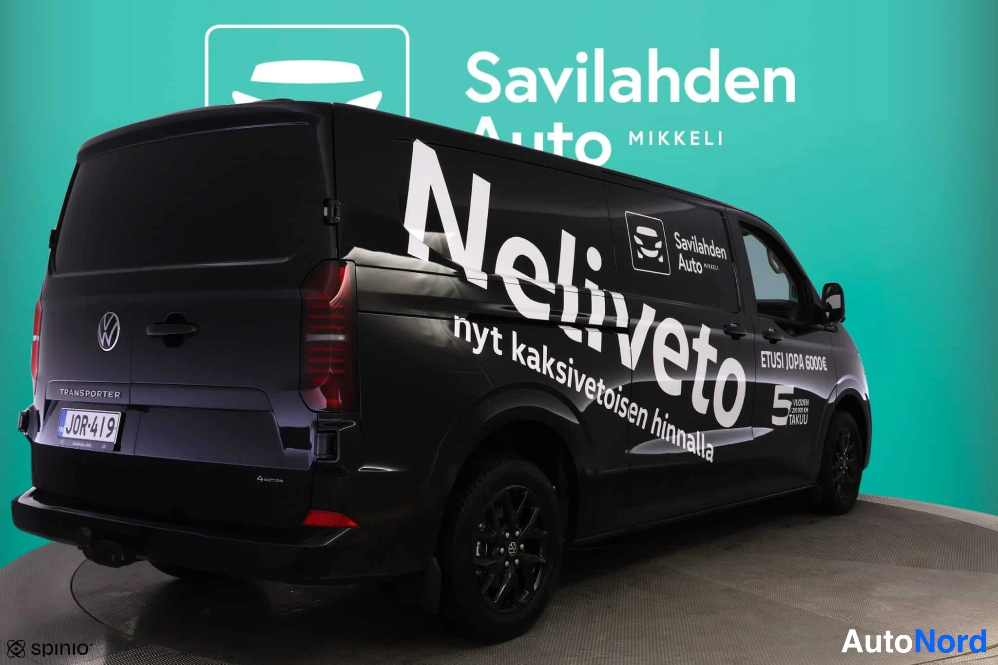 Musta Volkswagen Transporter 2026, takaviisto, kuva 9