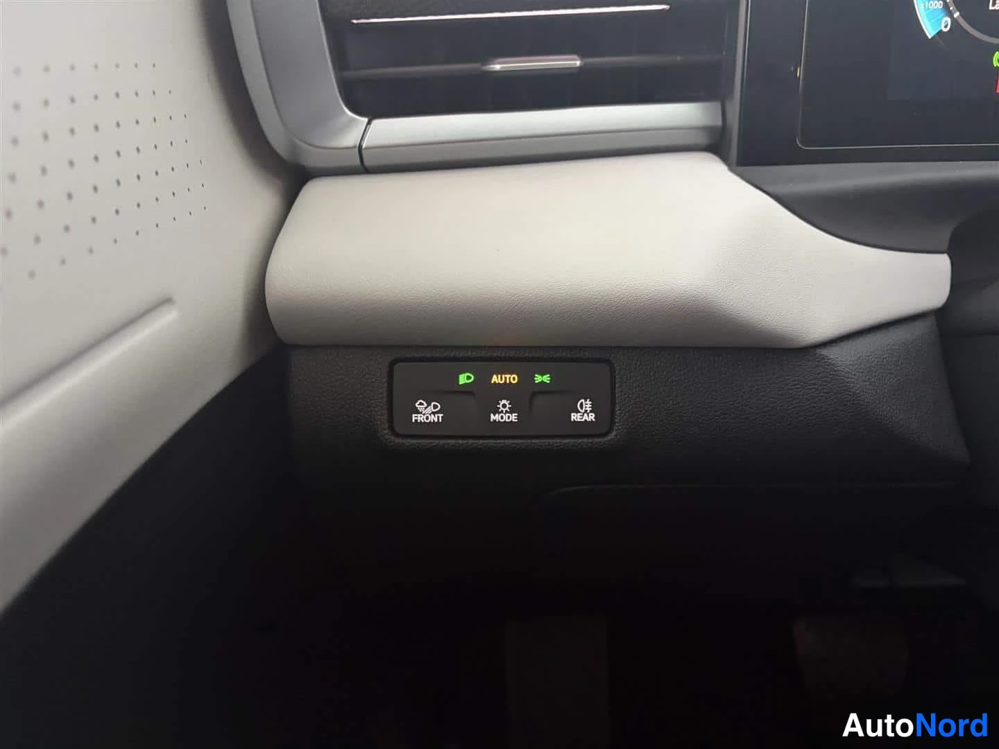 Harmaa Volkswagen T-Roc 2026, yksityiskohta, kuva 31