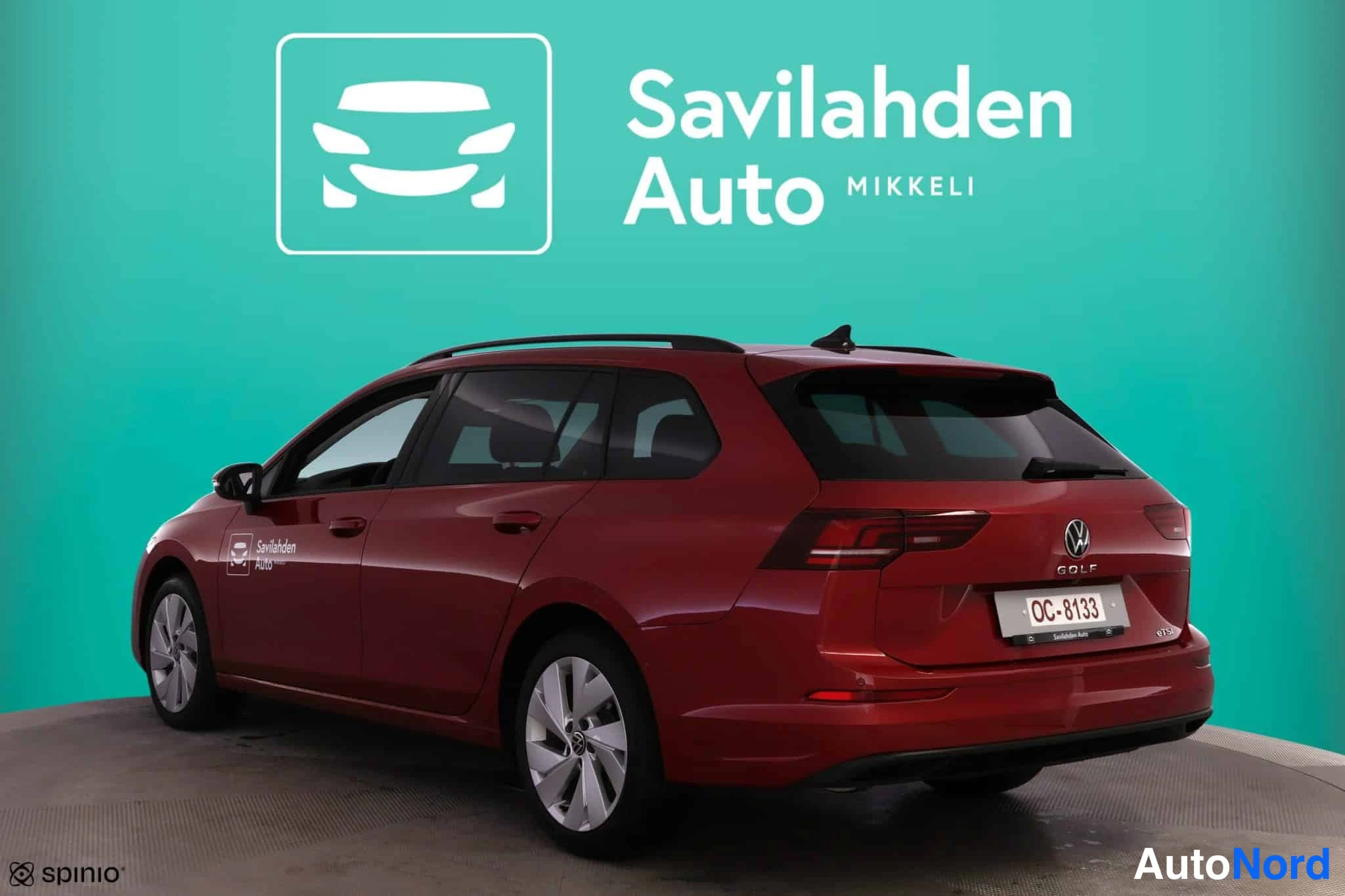 Punainen Volkswagen Golf 2026, takaviisto, kuva 6