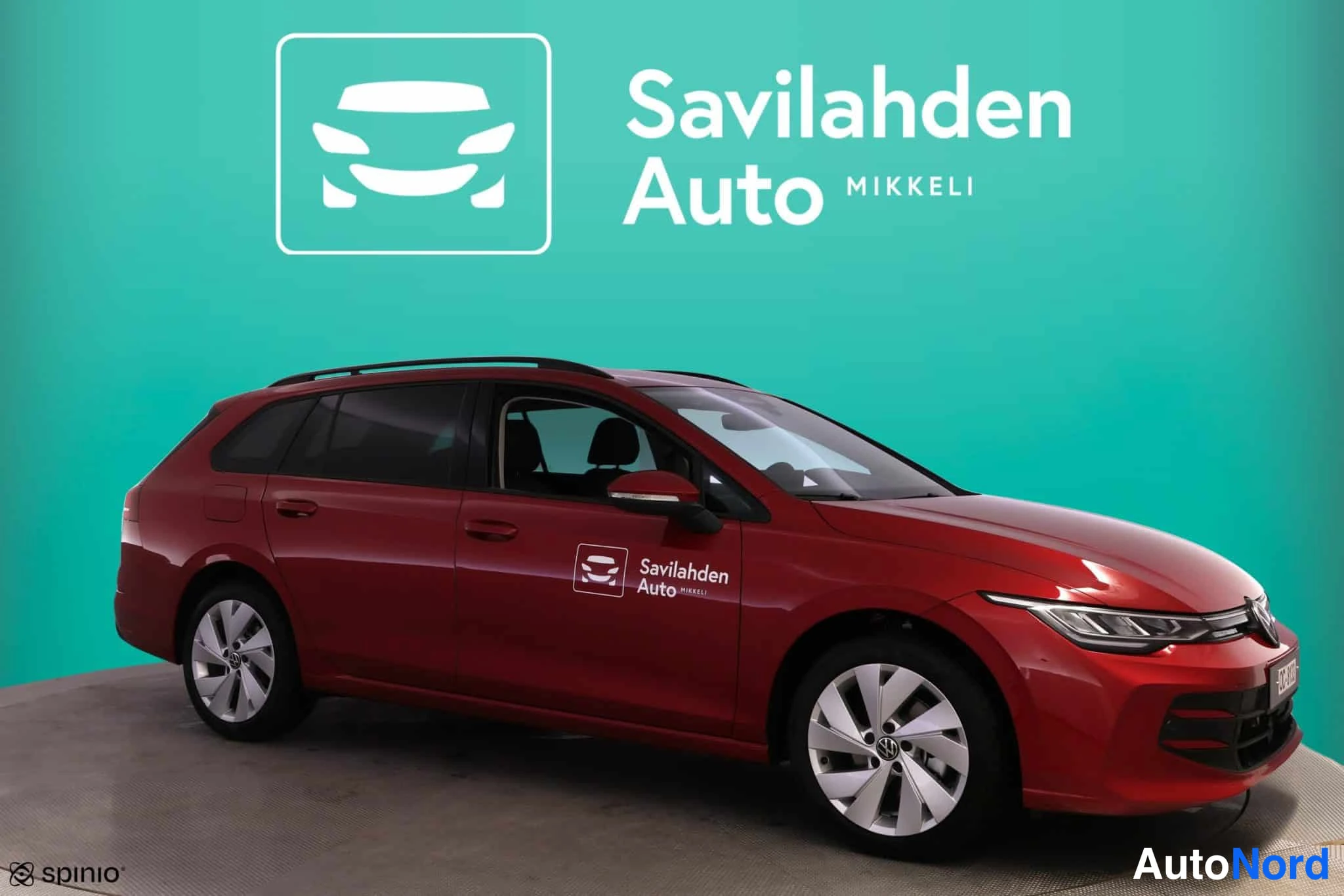 Punainen Volkswagen Golf 2026, etuviisto, keula oikealle, kuva 2