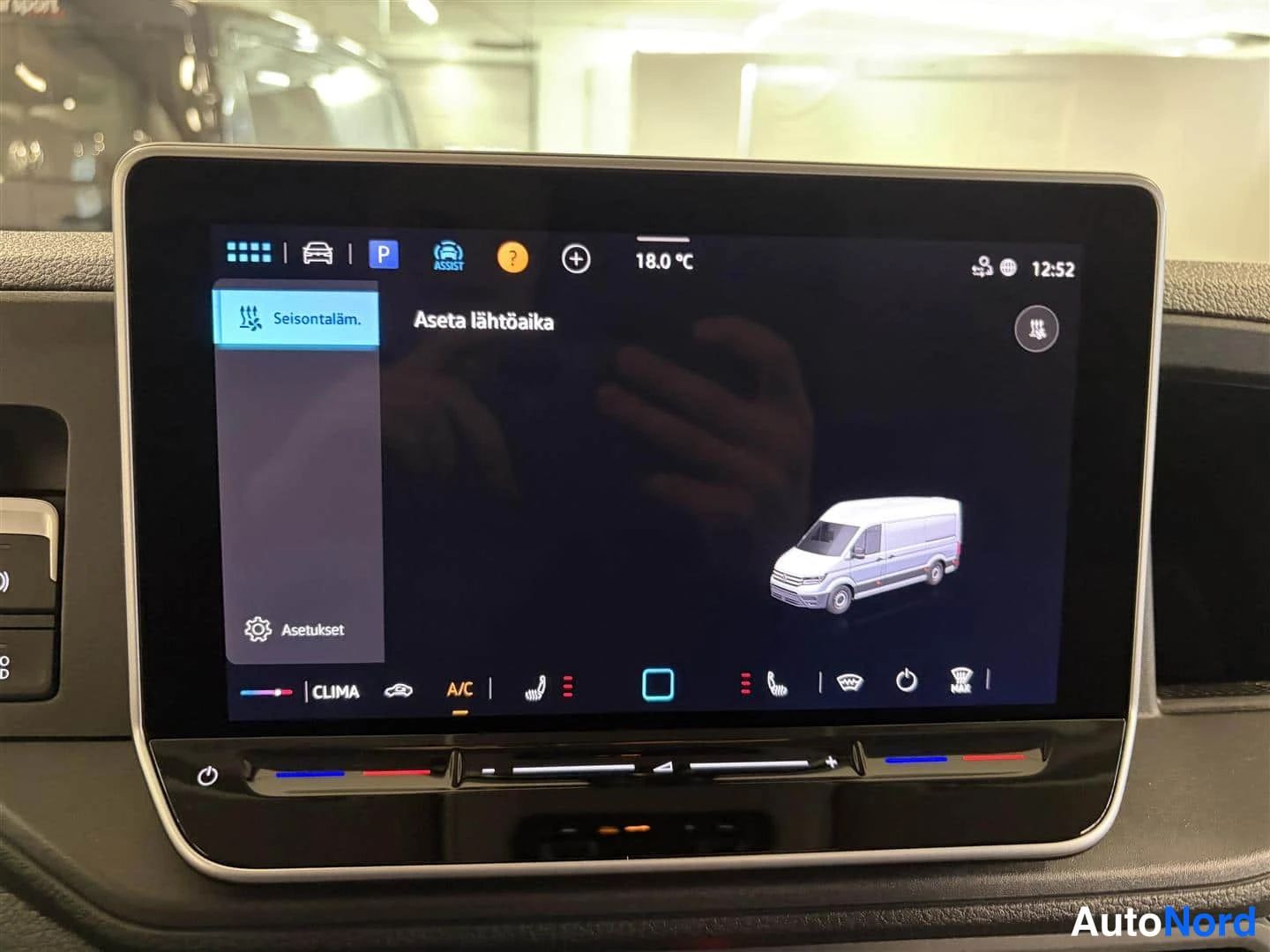 Valkoinen Volkswagen Crafter 2026, yksityiskohta, kuva 14