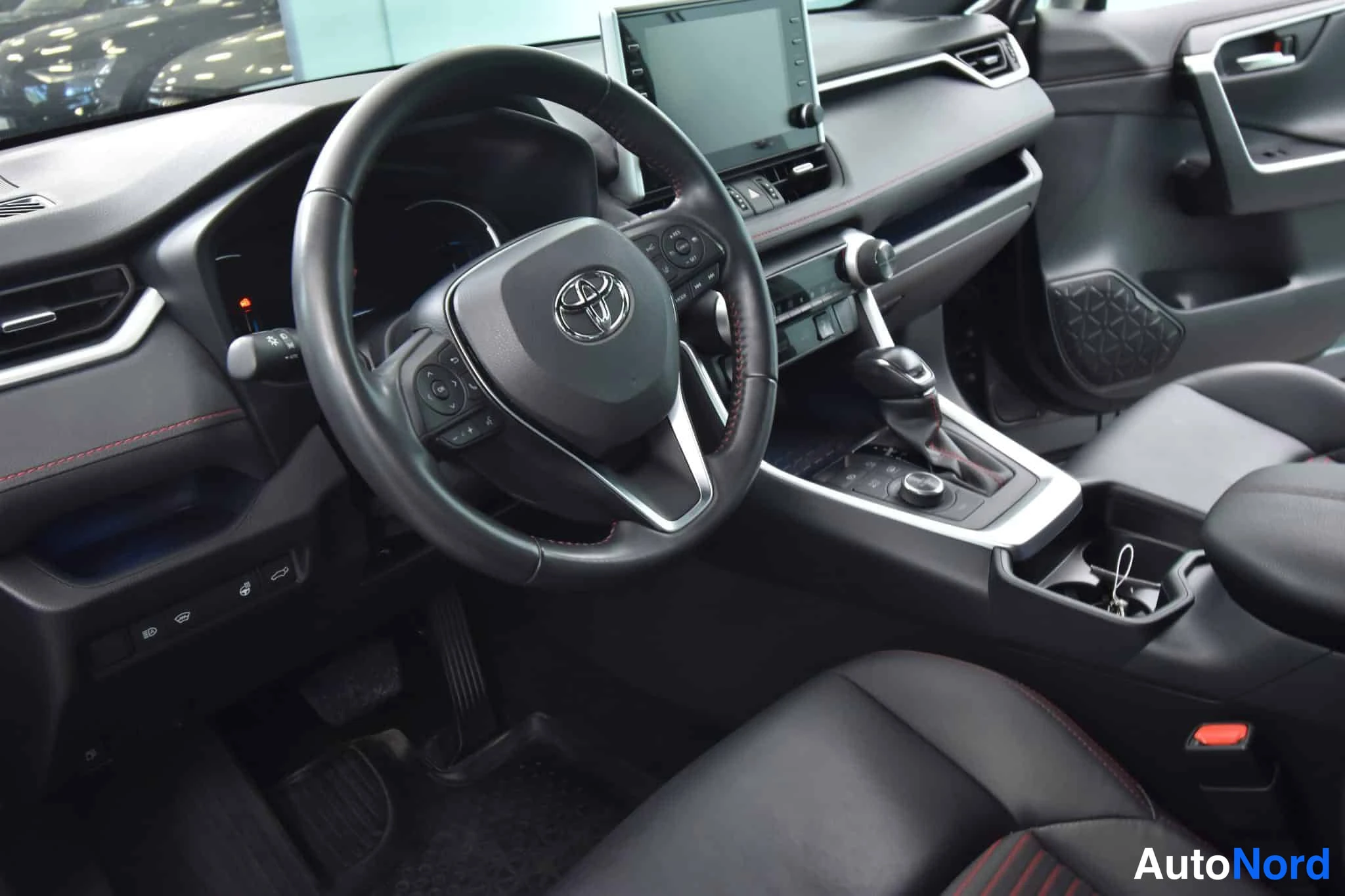 Harmaa Toyota RAV4 2021, ohjaamo, kuva 19