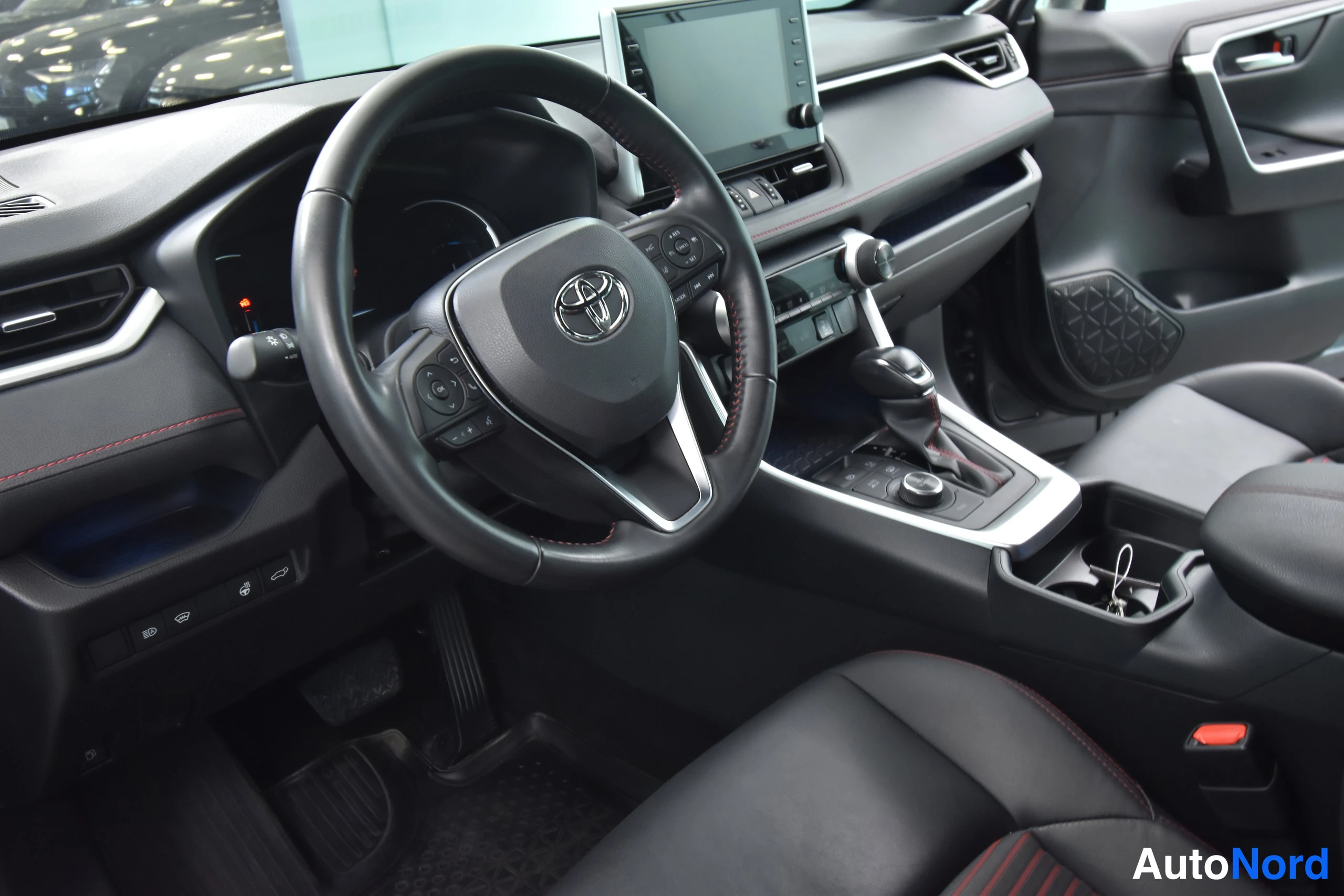 Harmaa Toyota RAV4 2021, ohjaamo, kuva 20