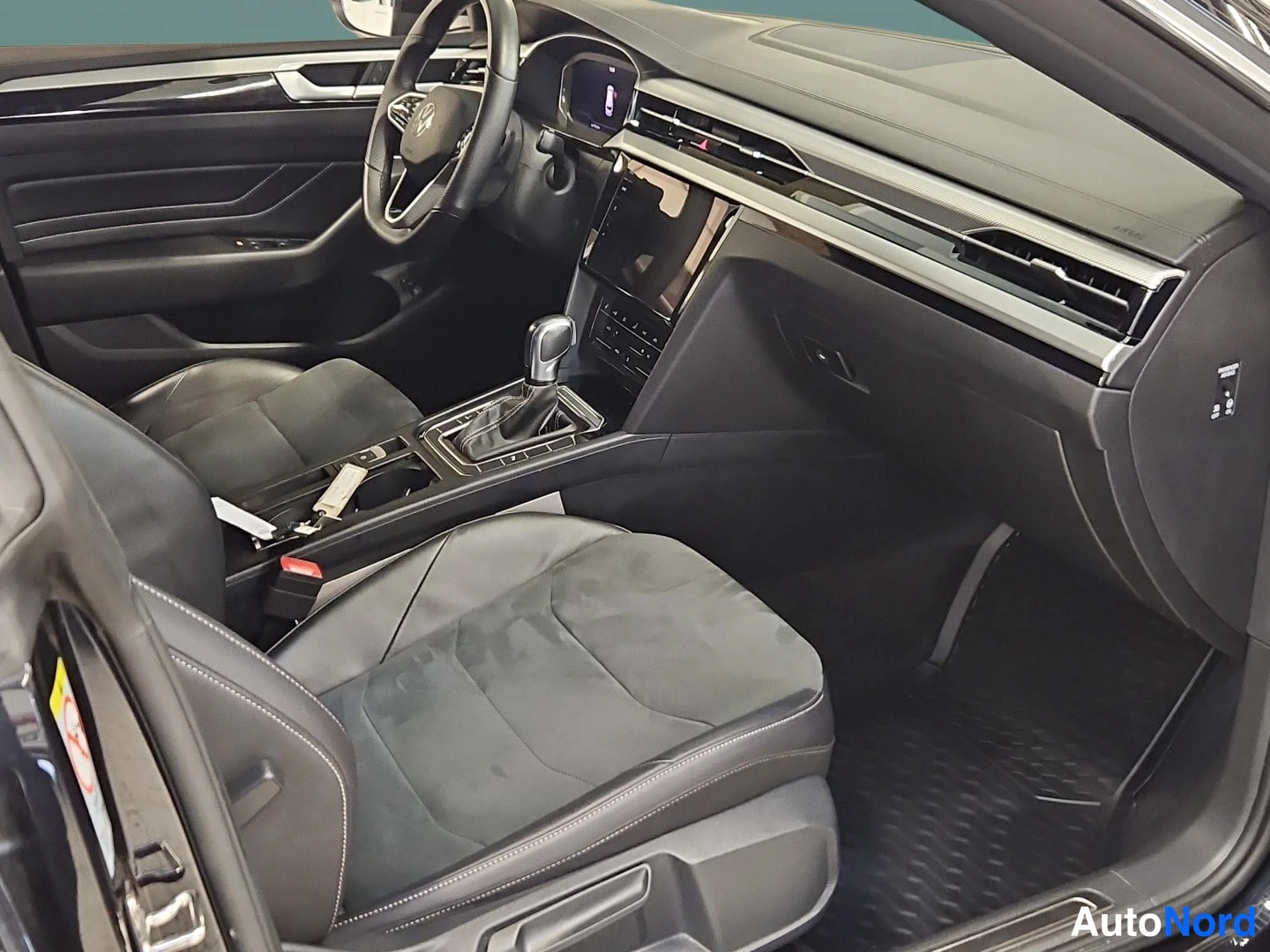 Black Volkswagen Arteon 2021, cockpit, photo 9