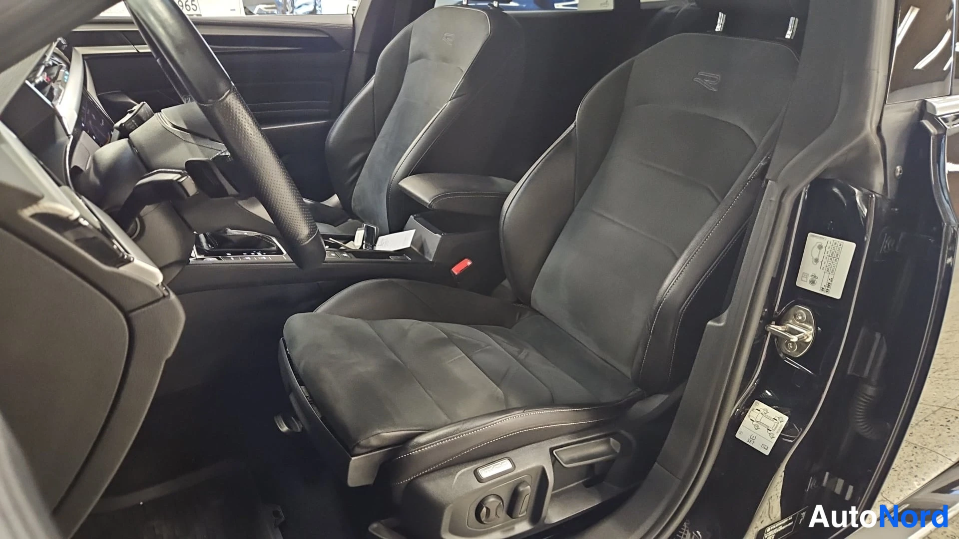 Black Volkswagen Arteon 2021, front seats, photo 15
