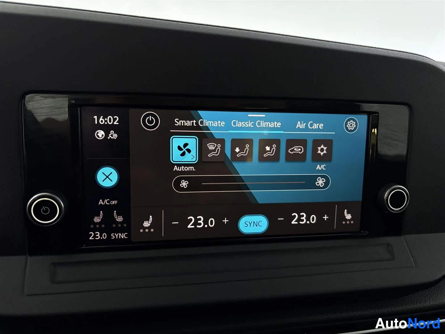 Blå Volkswagen Caddy 2021, detalj, bild 27