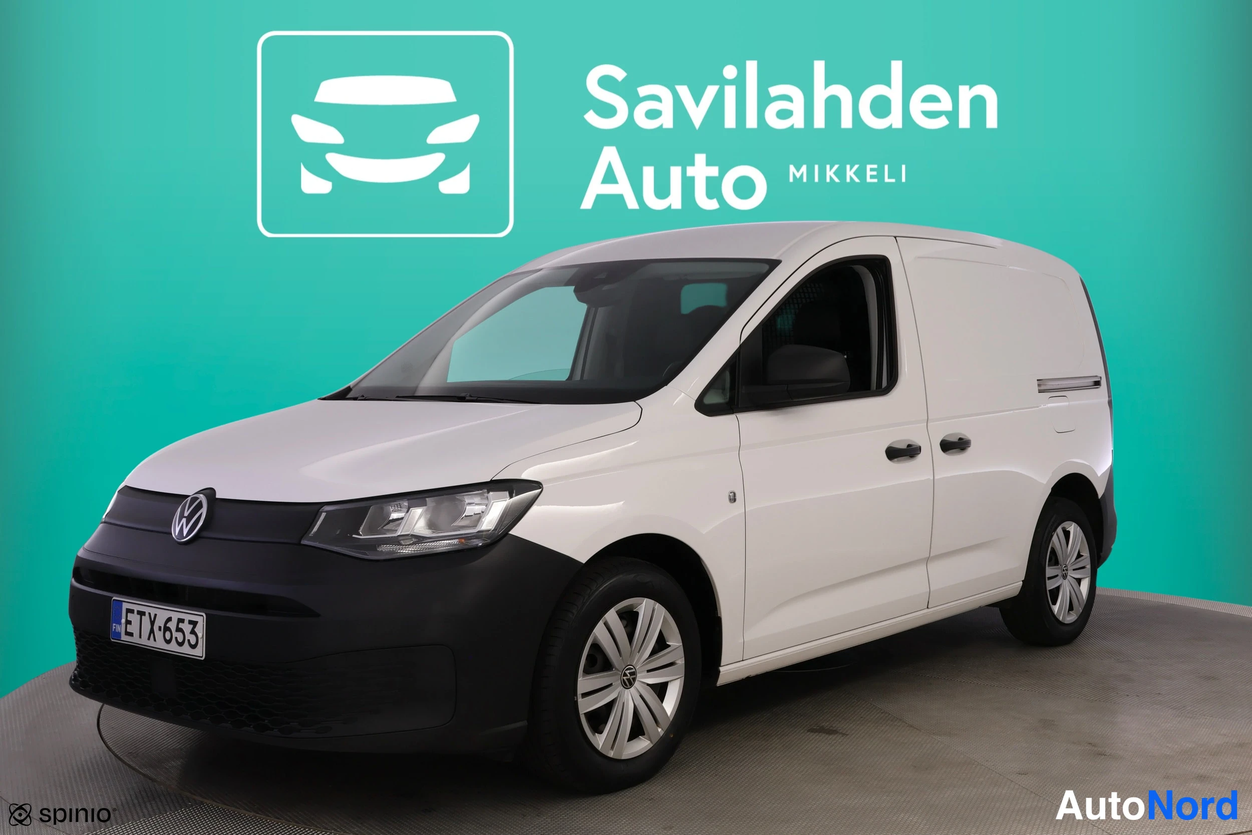 Valkoinen Volkswagen Caddy 2021, etuviisto, keula vasemmalle, kuva 2