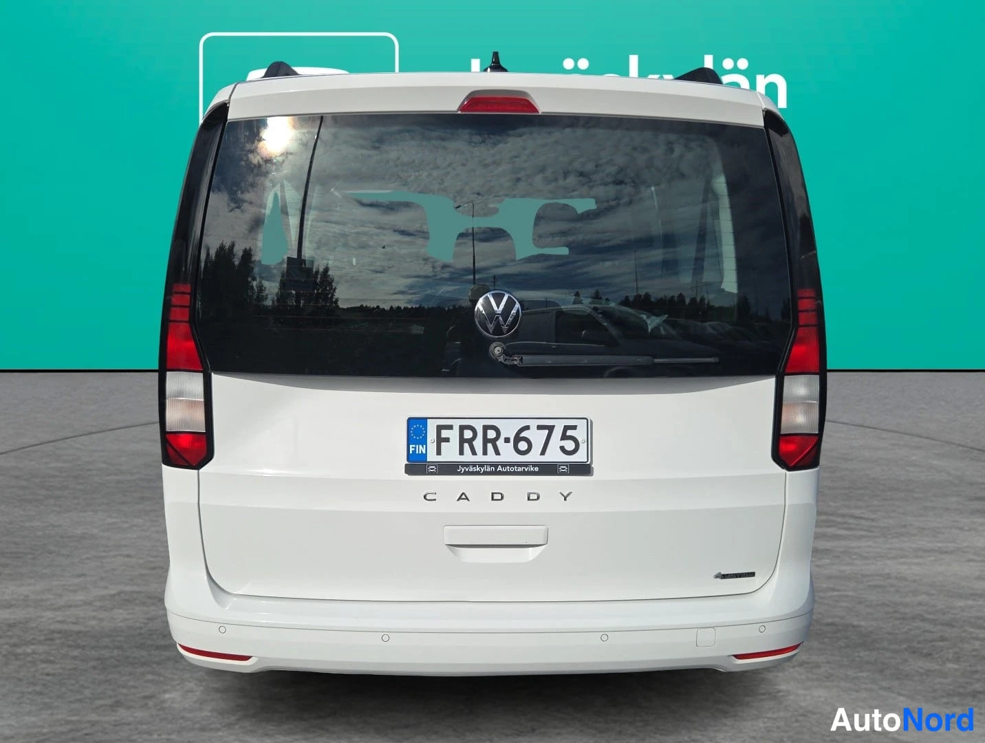 White Volkswagen Caddy 2024, rear, photo 5