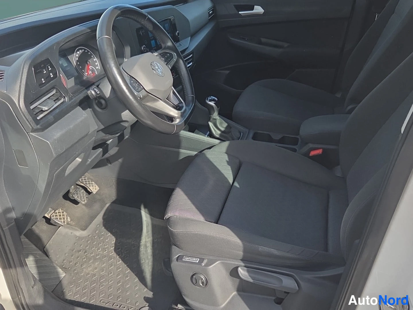 White Volkswagen Caddy 2024, cockpit, photo 6
