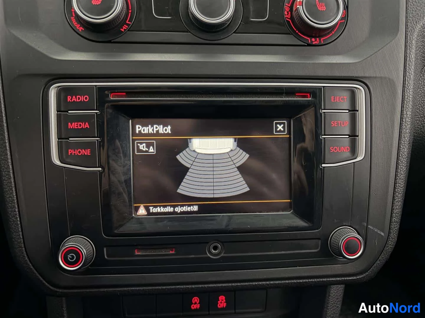 Sininen Volkswagen Caddy 2015, yksityiskohta, kuva 19