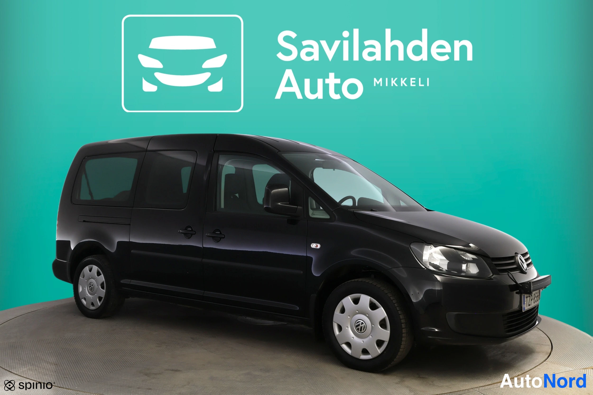 Musta Volkswagen Caddy 2015, etuviisto, keula oikealle, kuva 4