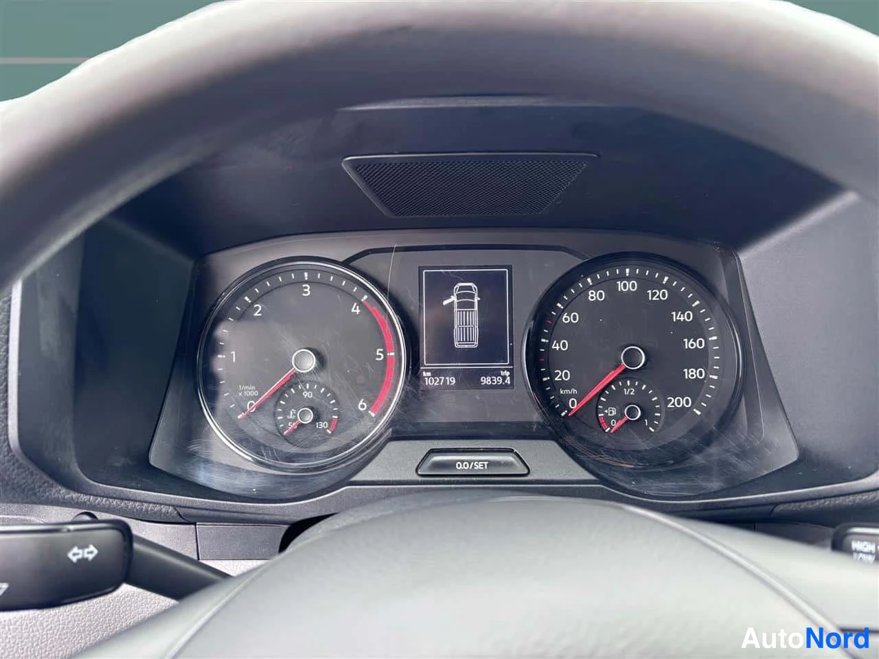 Grå Volkswagen Crafter 2023, detalj, bild 19
