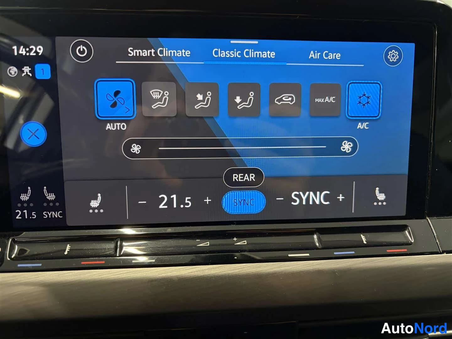 Harmaa Volkswagen Golf 2023, yksityiskohta, kuva 18