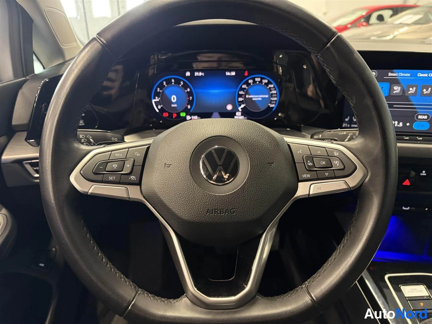 Harmaa Volkswagen Golf 2023, yksityiskohta, kuva 20
