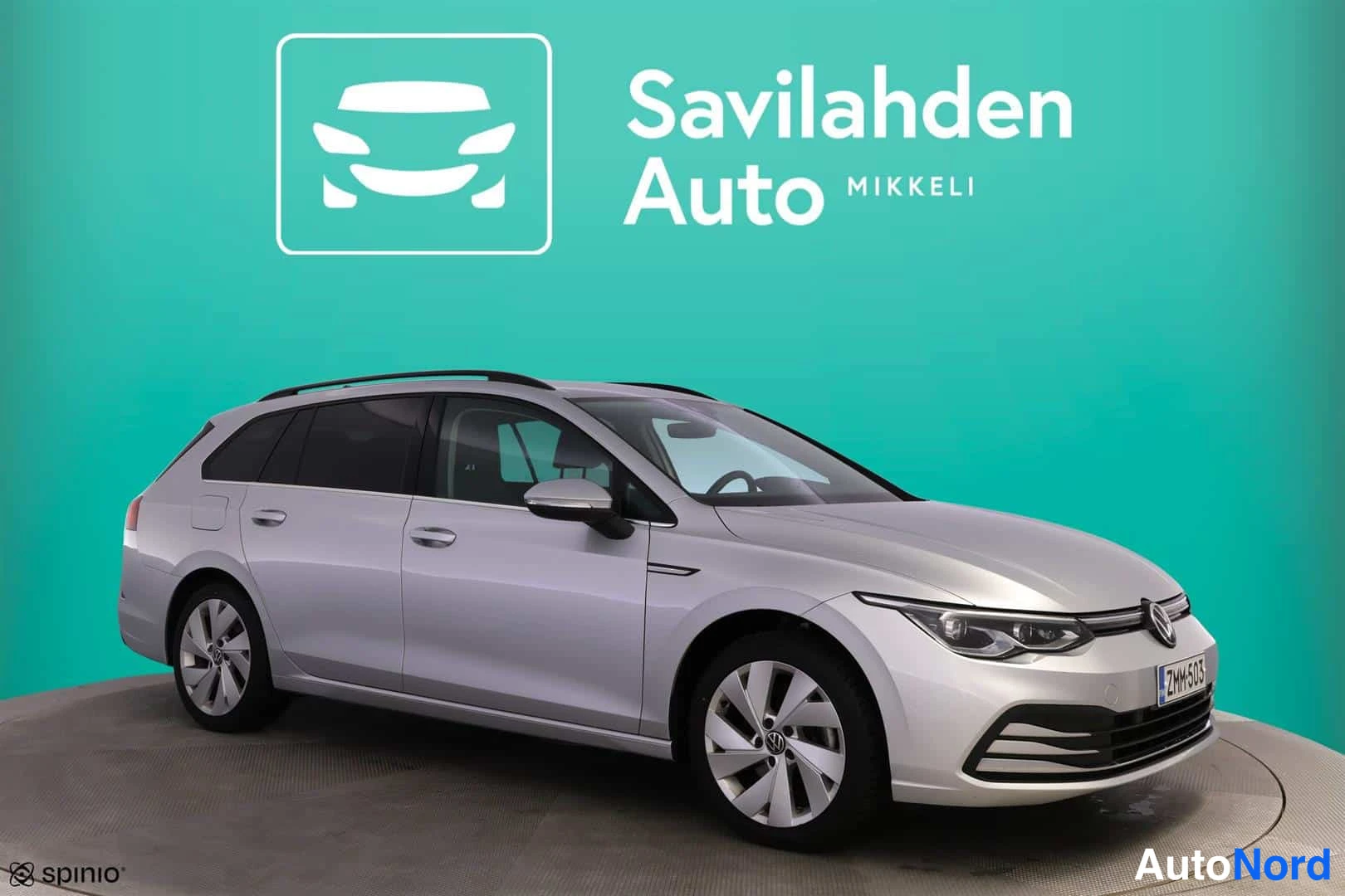 Harmaa Volkswagen Golf 2023, etuviisto, keula vasemmalle, kuva 2