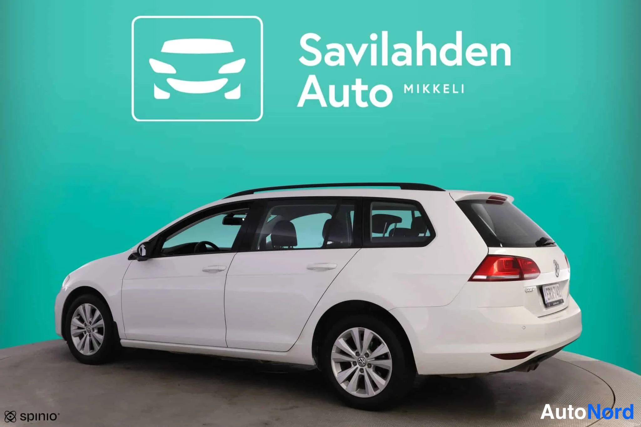 Valkoinen Volkswagen Golf 2015, takaviisto, kuva 7