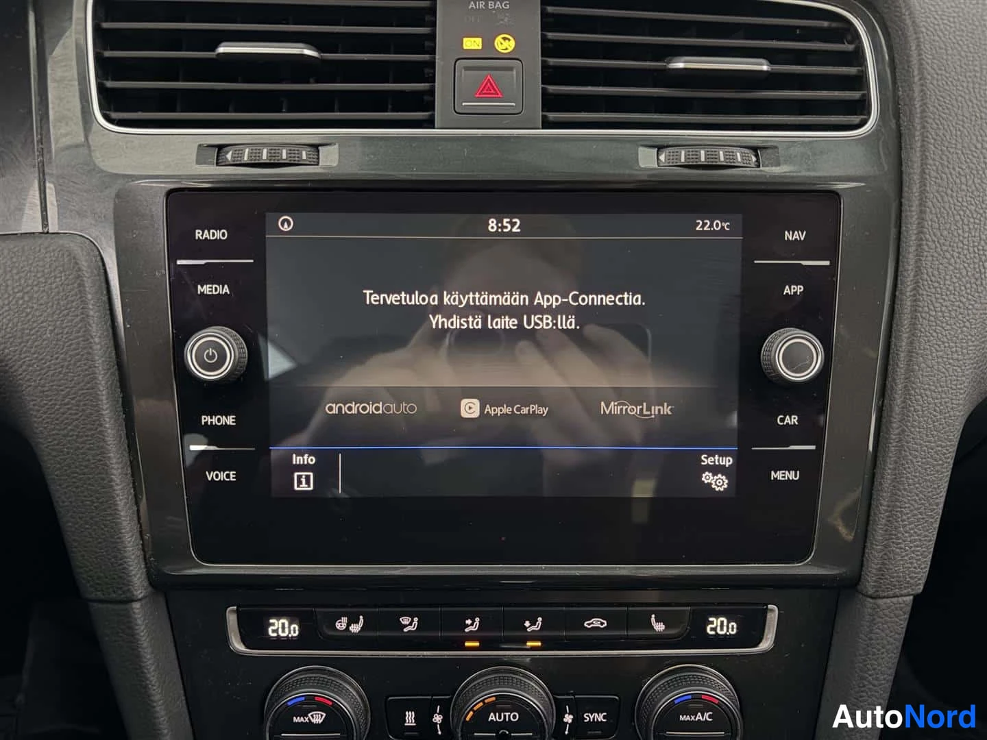 Harmaa Volkswagen Golf 2017, yksityiskohta, kuva 23