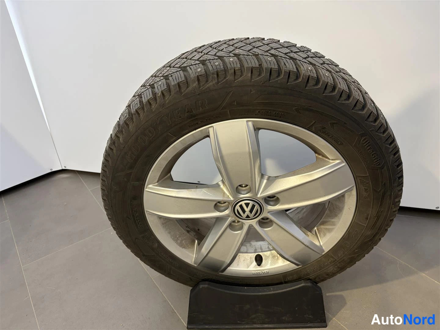 Harmaa Volkswagen Golf 2017, yksityiskohta, kuva 29