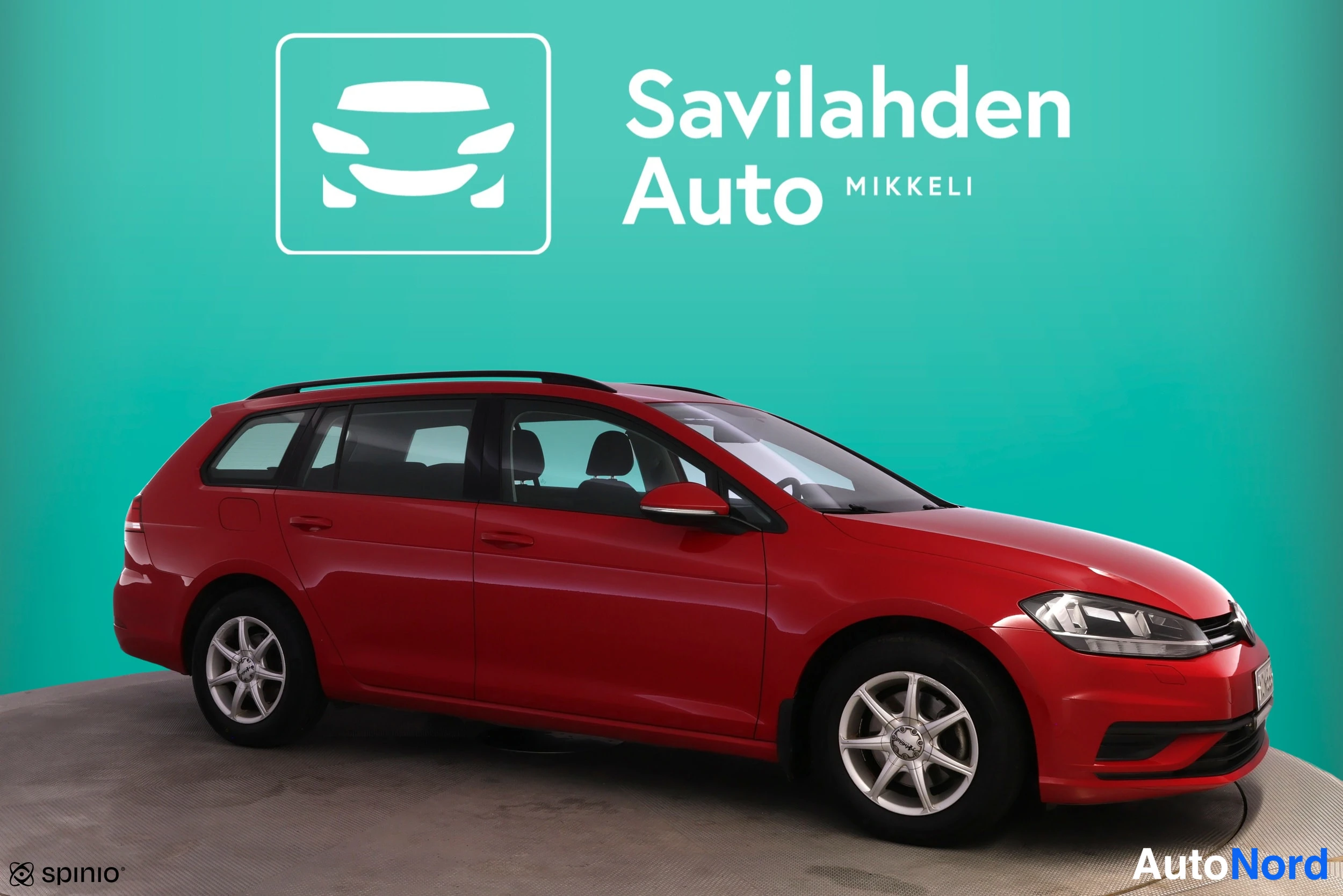 Punainen Volkswagen Golf 2018, etuviisto, keula oikealle, kuva 4