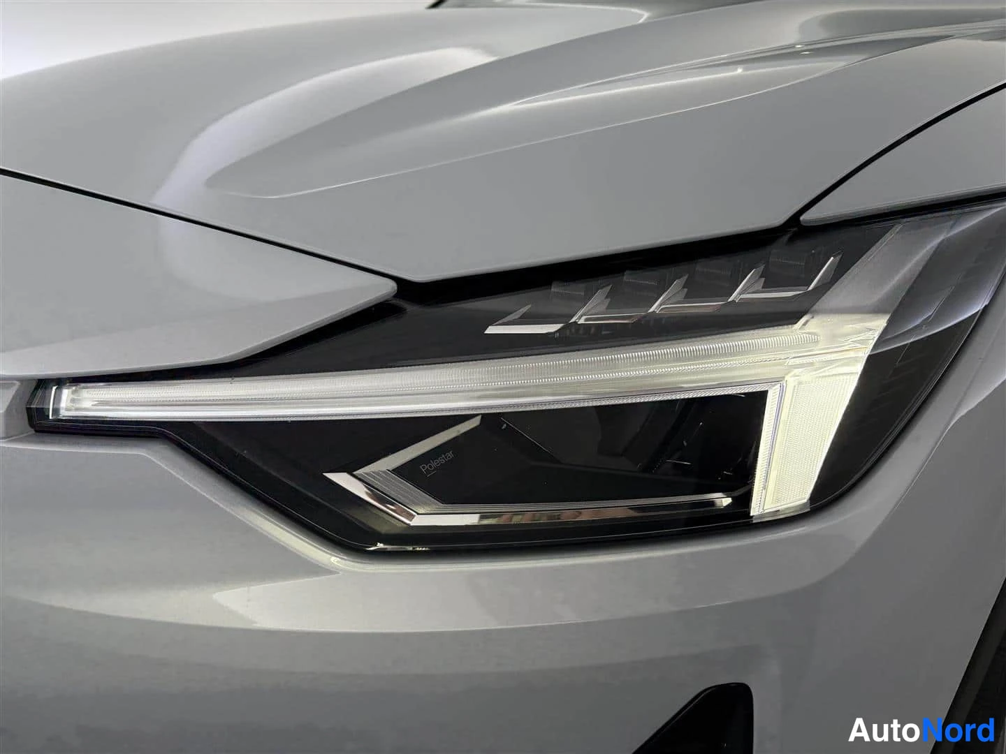 Harmaa Polestar 2 2022, yksityiskohta, kuva 32
