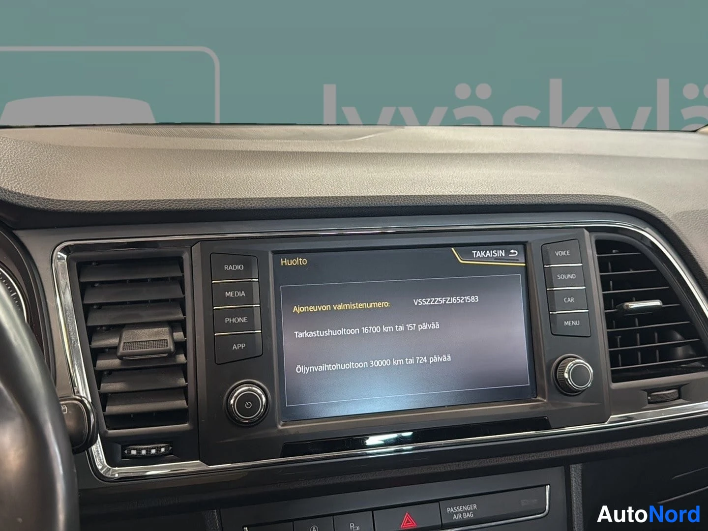Valkoinen Seat Ateca 2018, yksityiskohta, kuva 18