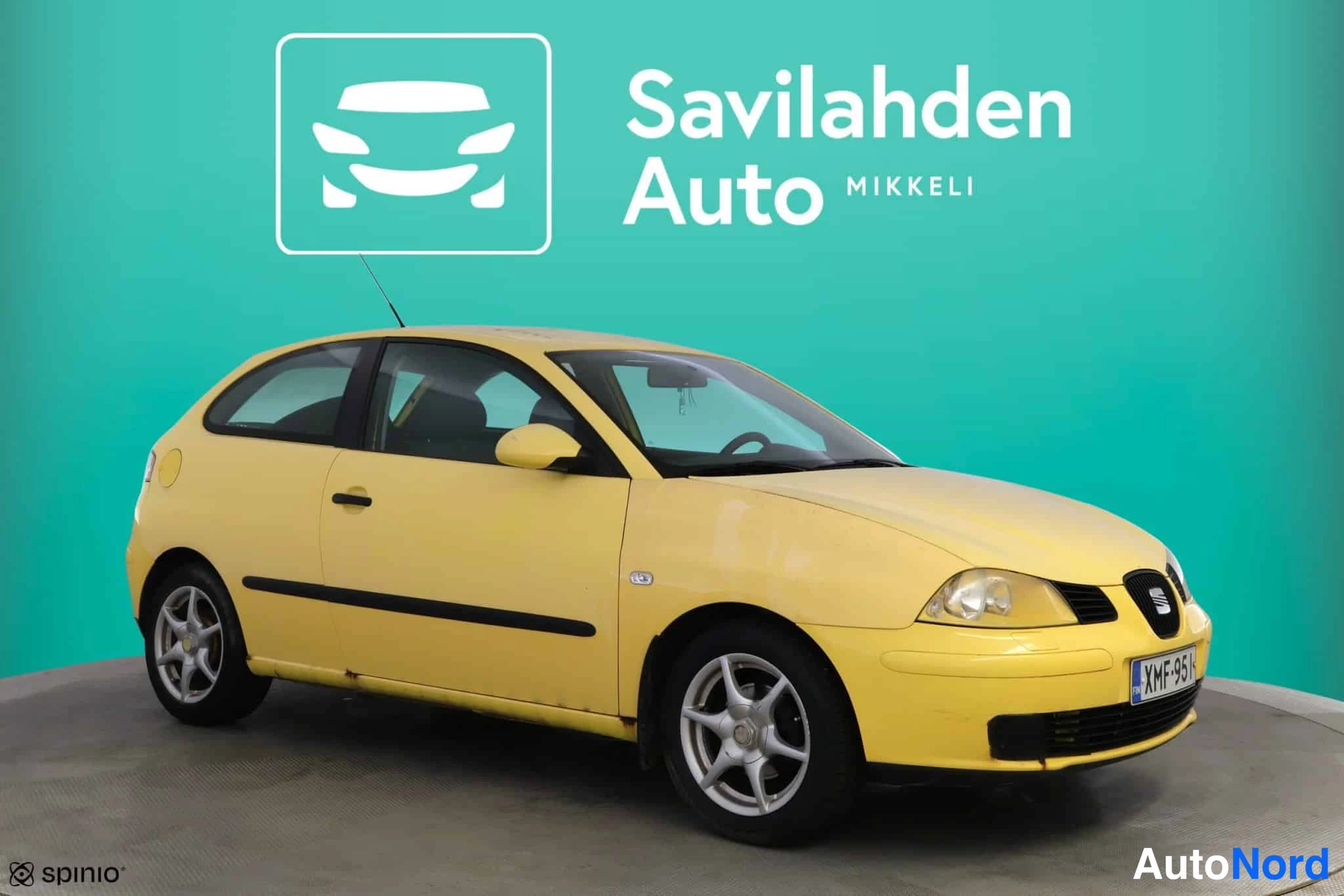 Keltainen Seat Ibiza 2003, etuviisto, keula oikealle, kuva 3