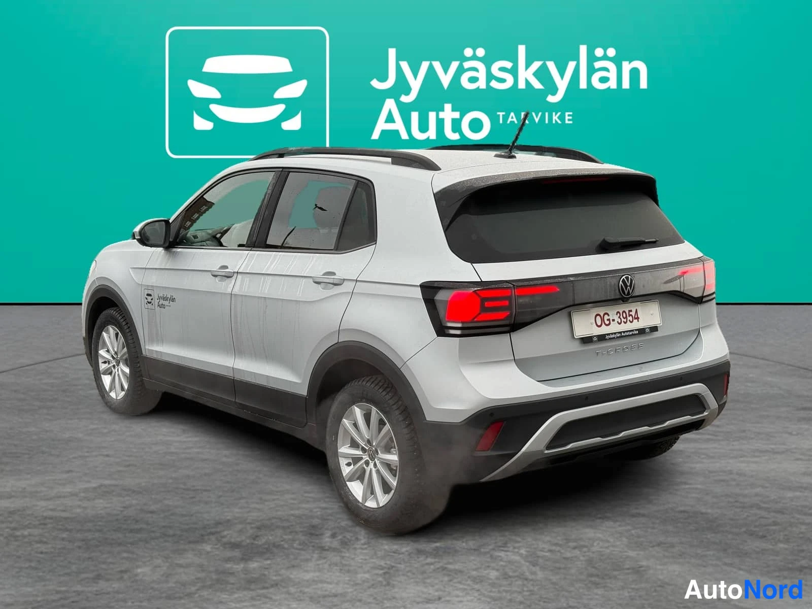 Harmaa Volkswagen T-Cross 2026, takaviisto, kuva 3