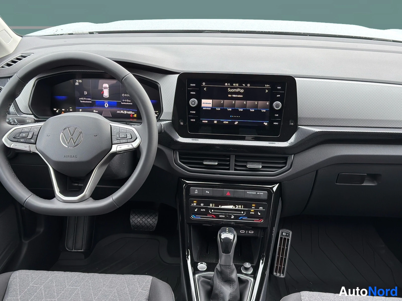 Harmaa Volkswagen T-Cross 2026, ohjaamo, kuva 7