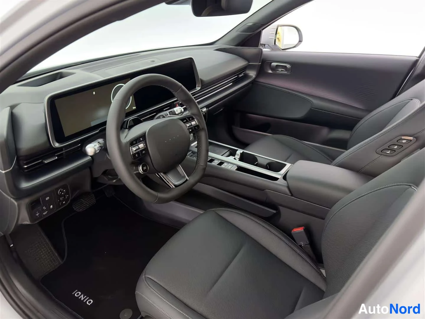 Harmaa Hyundai IONIQ 6 2026, ohjaamo, kuva 16