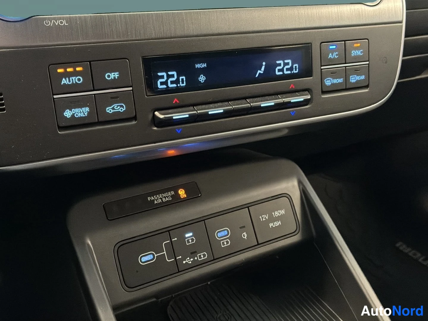 Musta Hyundai KONA Electric 2026, yksityiskohta, kuva 20