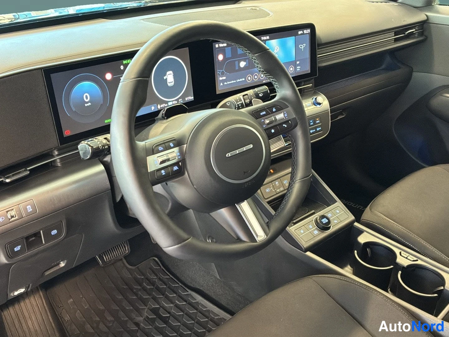Musta Hyundai KONA Electric 2026, ohjaamo, kuva 6