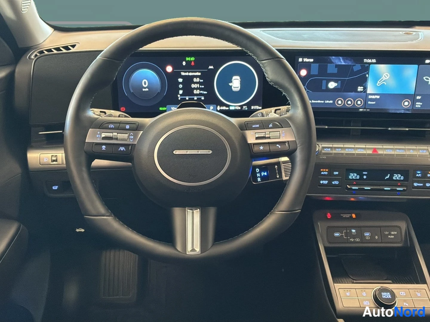Musta Hyundai KONA Electric 2026, ohjaamo, kuva 7