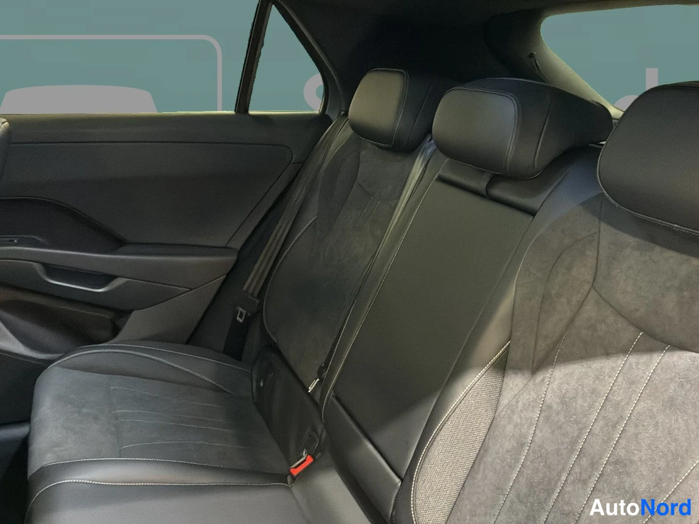 Harmaa Volkswagen T-Roc 2026, takaistuimet, kuva 11