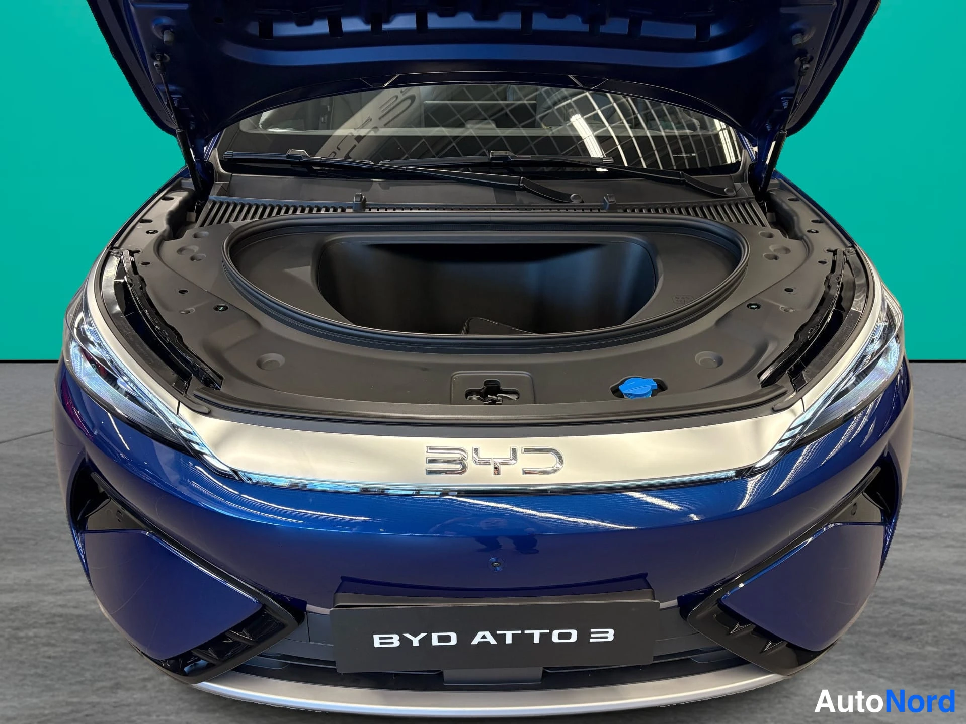 Sininen BYD Atto 3 2026, moottoritila, kuva 11