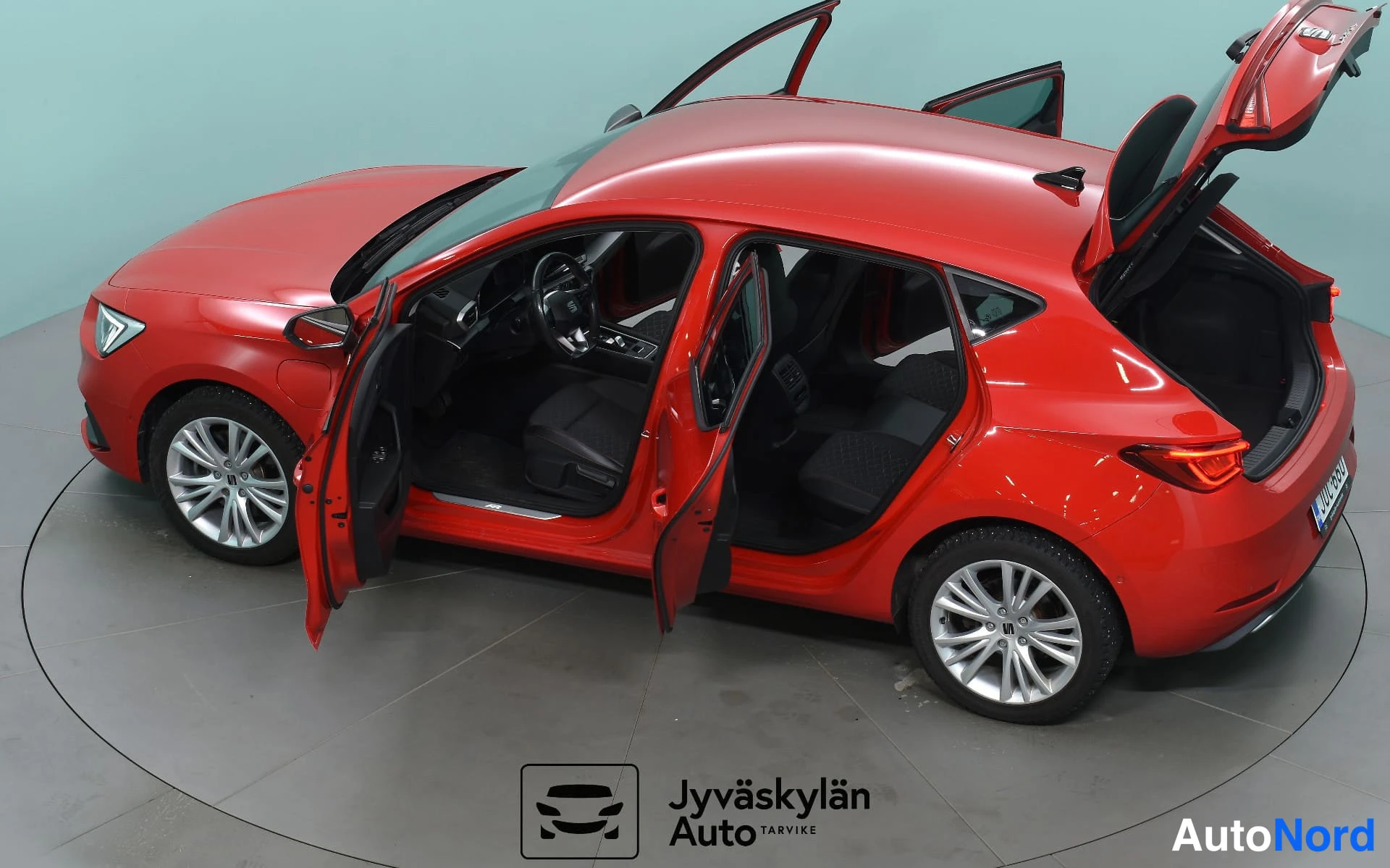 Punainen Seat Leon 2021, takaviisto, kuva 9