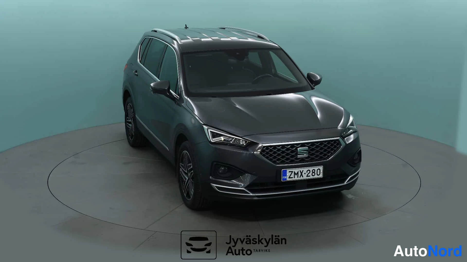 Harmaa Seat Tarraco 2020, etuviisto, keula oikealle, kuva 4