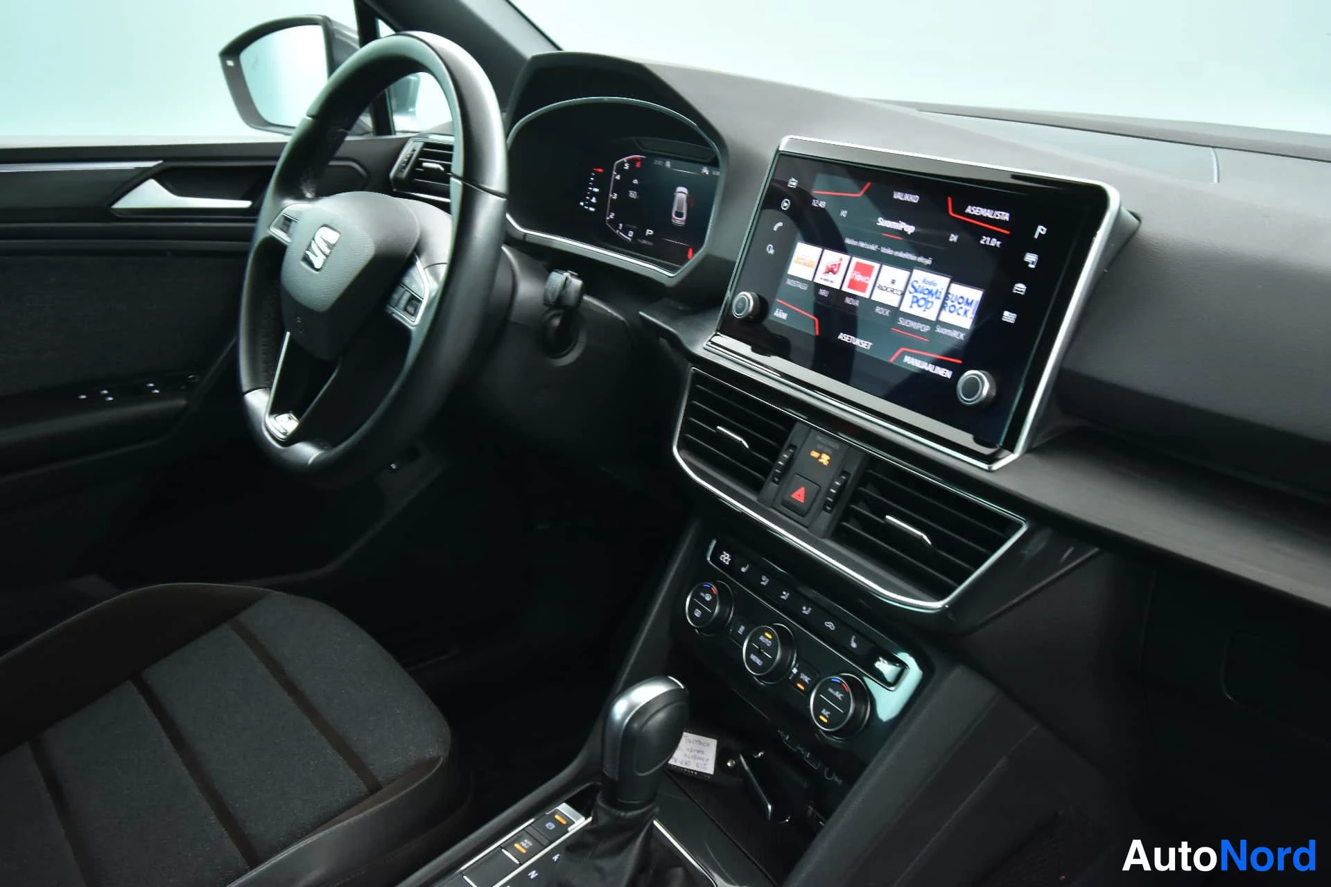 Harmaa Seat Tarraco 2020, ohjaamo, kuva 15