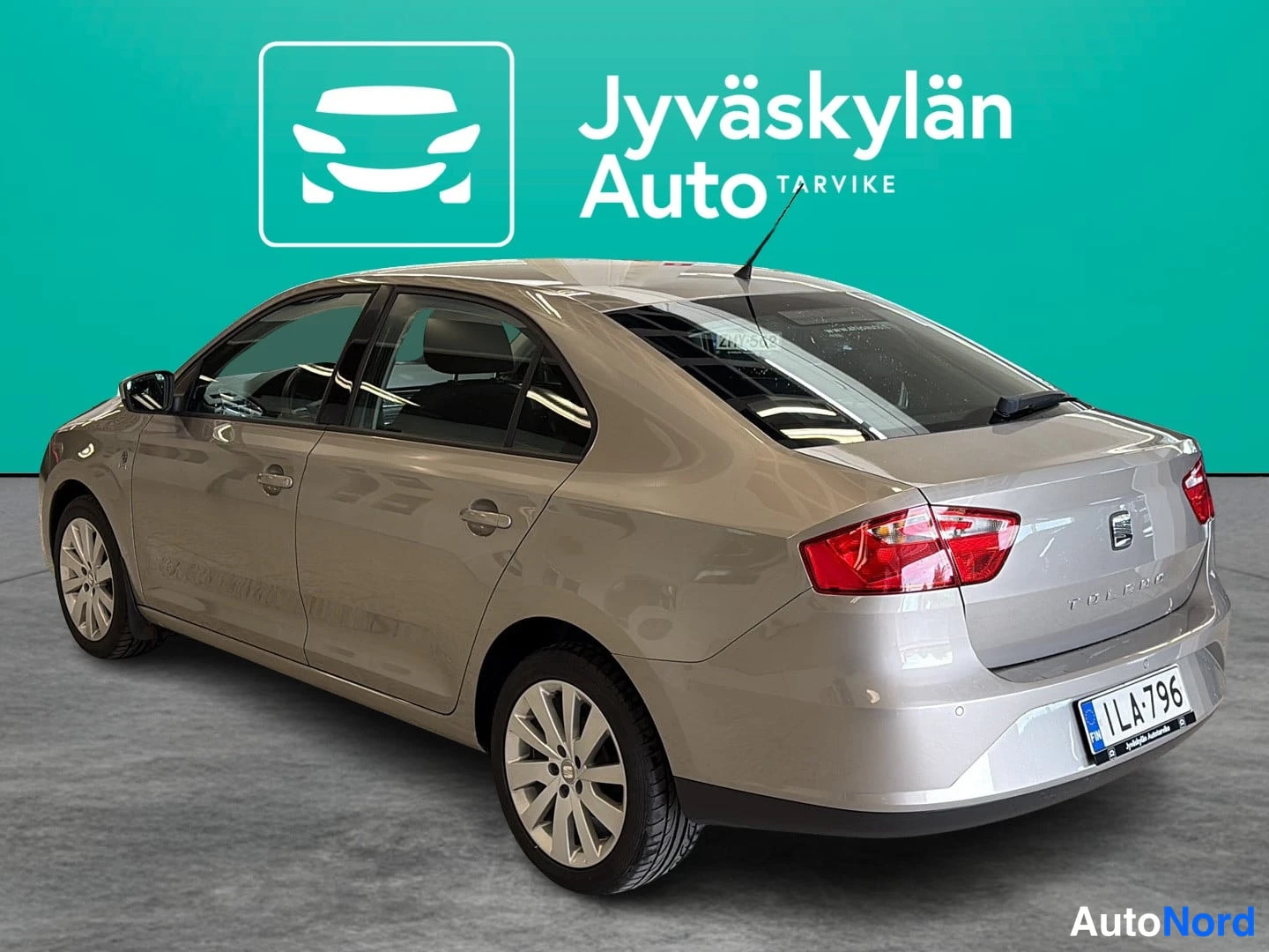 Beige Seat Toledo 2013, takaviisto, kuva 4
