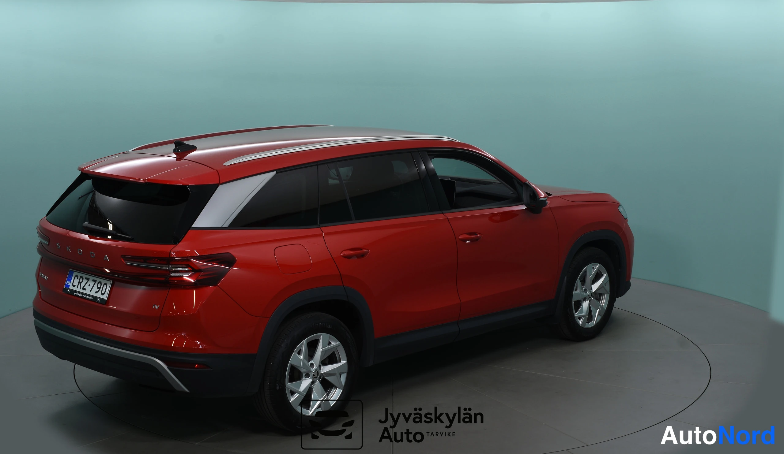 Punainen Skoda Kodiaq 2024, takaviisto, kuva 19